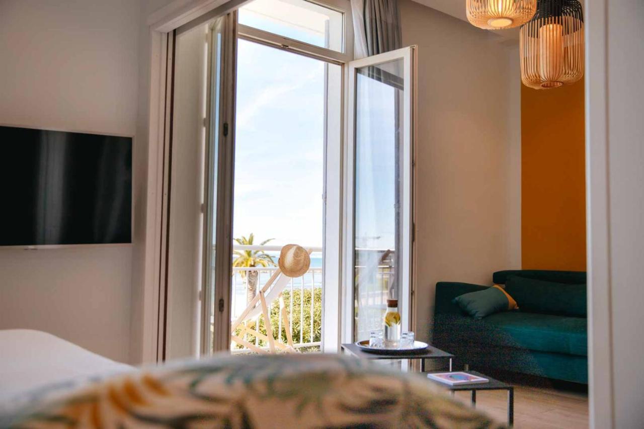 Hotel Cafe Miramar Le Grau-du-Roi Exteriör bild