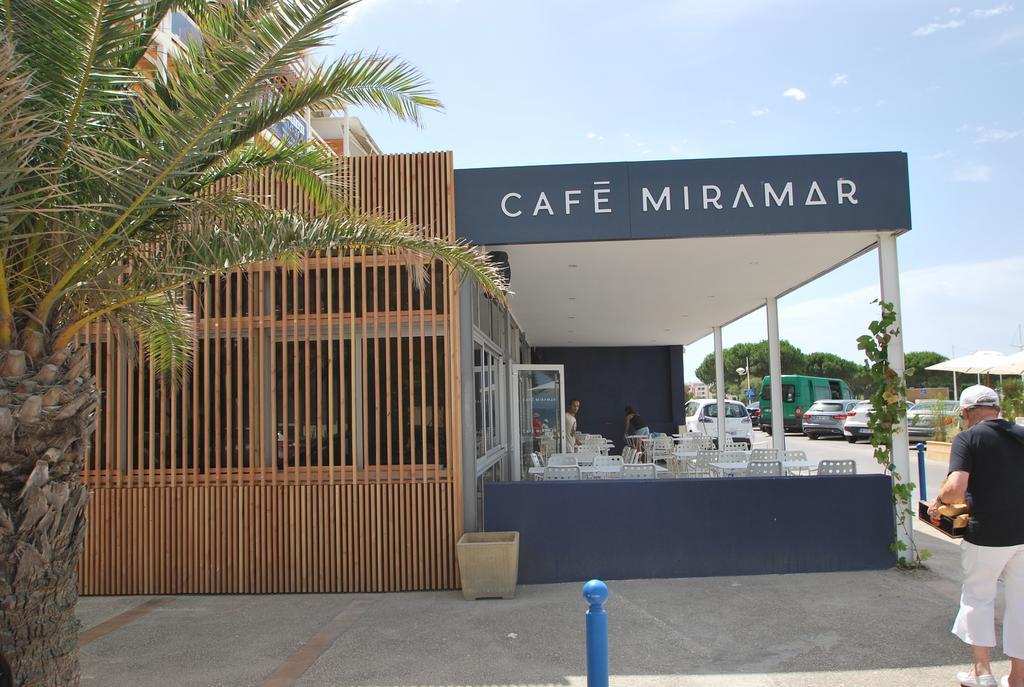 Hotel Cafe Miramar Le Grau-du-Roi Exteriör bild