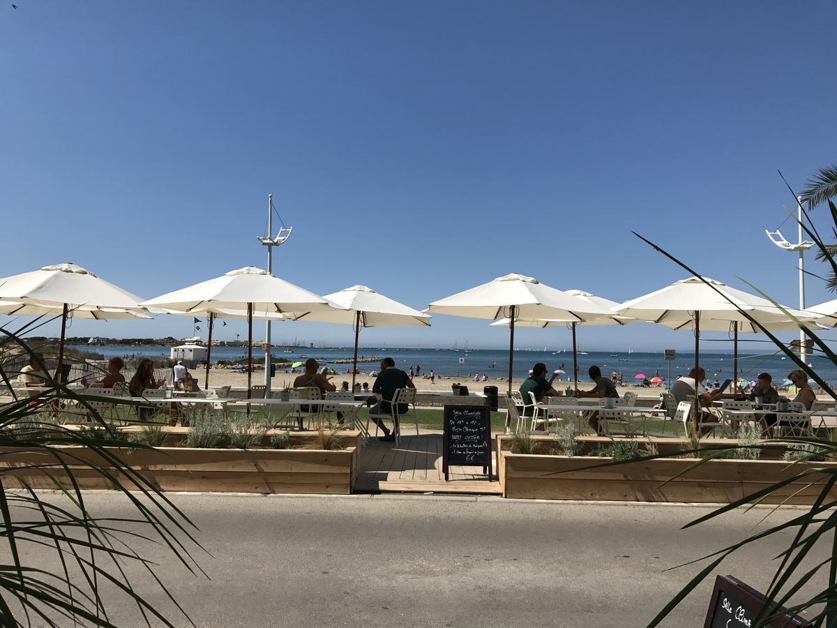 Hotel Cafe Miramar Le Grau-du-Roi Exteriör bild