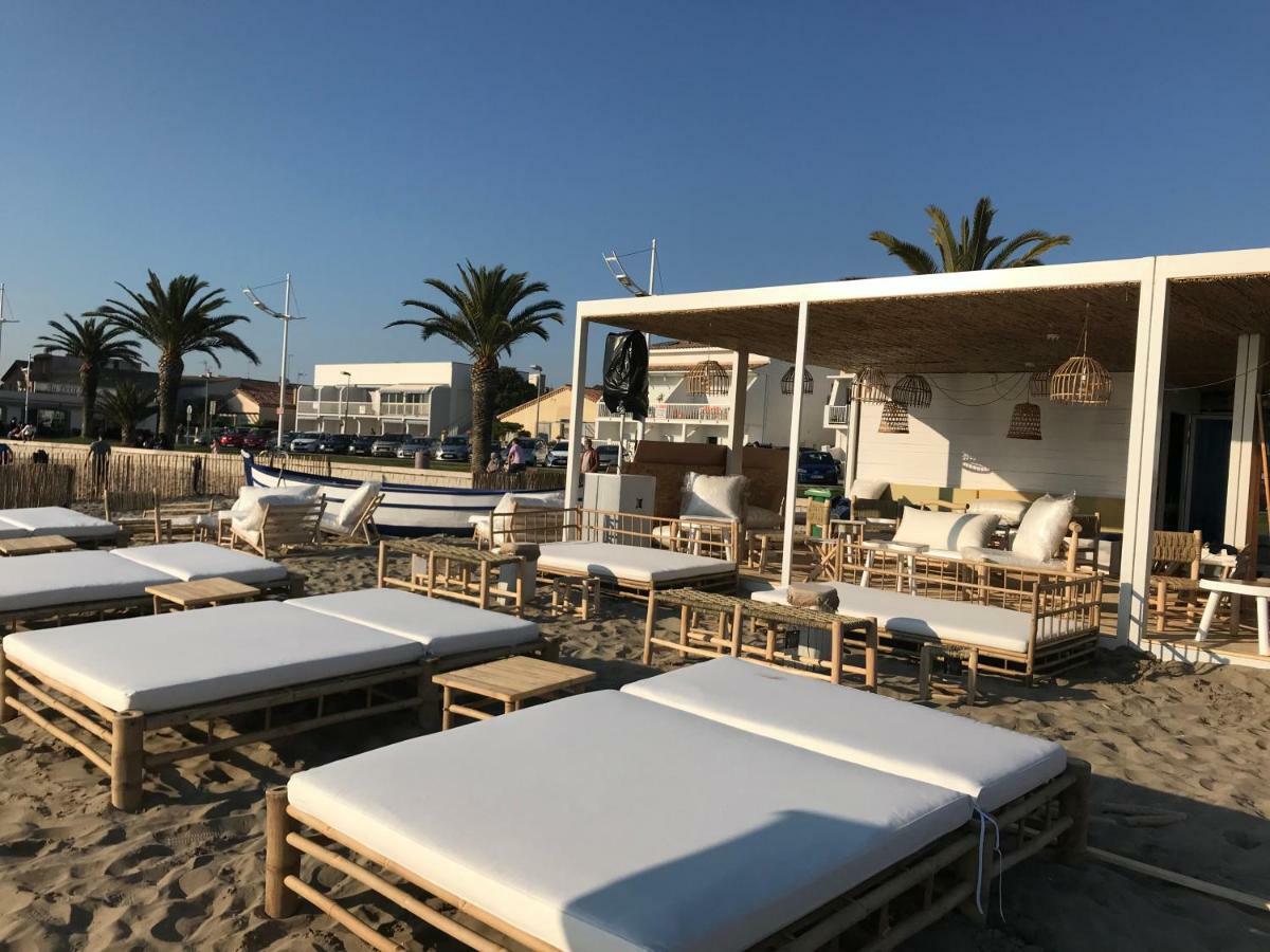 Hotel Cafe Miramar Le Grau-du-Roi Exteriör bild